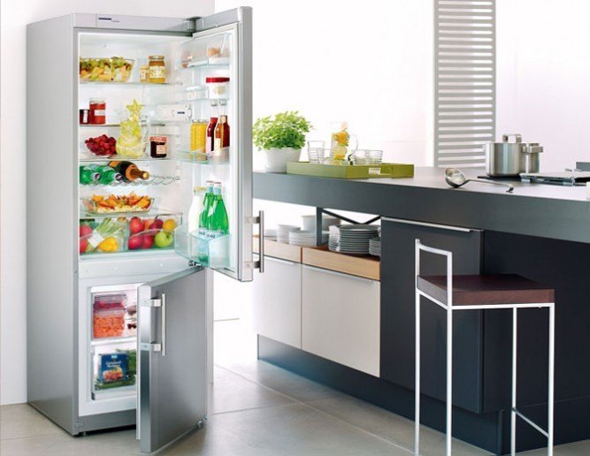Unde să puneți frigiderul în bucătărie dacă dimensiunea lui este de doar 6 metri pătrați?