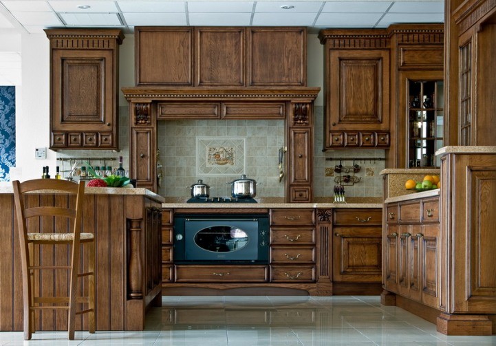 Bucătării de lux din lemn: design luxos, calitate verificată